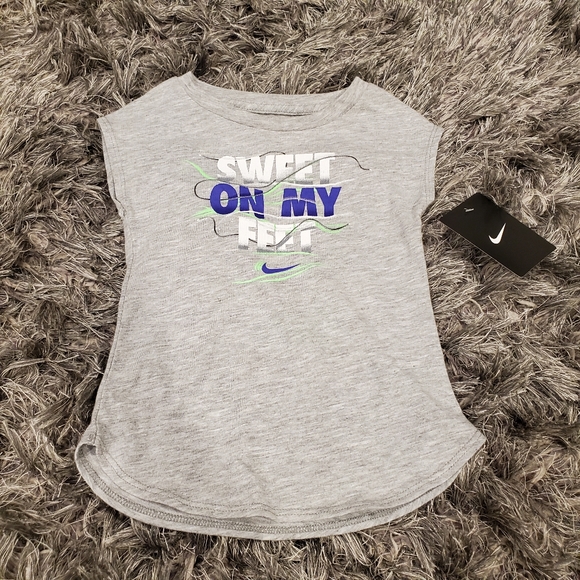 NWT Girl's Nike Tee size 24M - Picture 2 of 6
